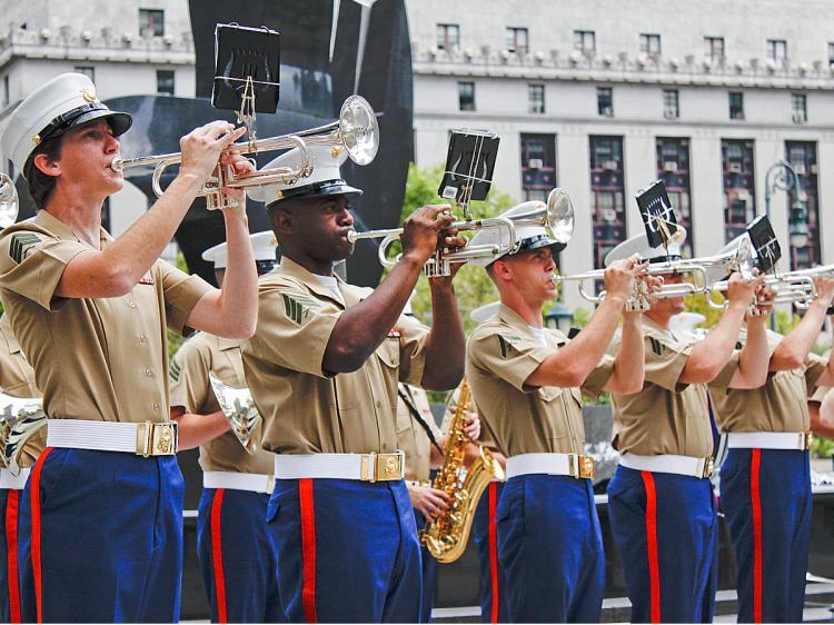 <a><img src="https://www.theepochtimes.com/assets/uploads/2015/09/corp.jpg" alt="FREE CONCERT: Marine Corps Band members sound their trumpets at Foley Square on Monday. (Cliff Jia/The Epoch Times)" title="FREE CONCERT: Marine Corps Band members sound their trumpets at Foley Square on Monday. (Cliff Jia/The Epoch Times)" width="320" class="size-medium wp-image-1827348"/></a>