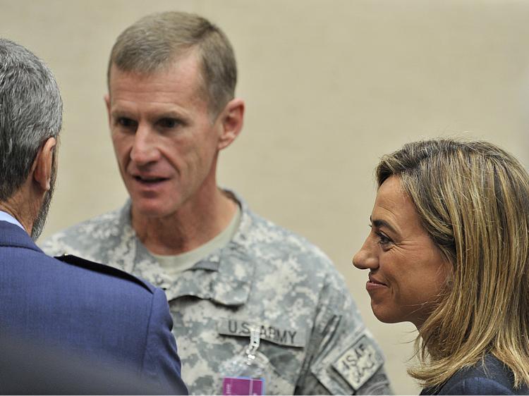 <a><img src="https://www.theepochtimes.com/assets/uploads/2015/09/crystalLite101972788.jpg" alt="The top US commander in Afghanistan, General Stanley McChrystal (C), speaks with Spanish Defense Minister Carme Chacon (L) on June 11, 2010 before the start of the NATO defense ministers meeting in Brussels. (Georges Gobet/AFP/Getty Images)" title="The top US commander in Afghanistan, General Stanley McChrystal (C), speaks with Spanish Defense Minister Carme Chacon (L) on June 11, 2010 before the start of the NATO defense ministers meeting in Brussels. (Georges Gobet/AFP/Getty Images)" width="320" class="size-medium wp-image-1818309"/></a>