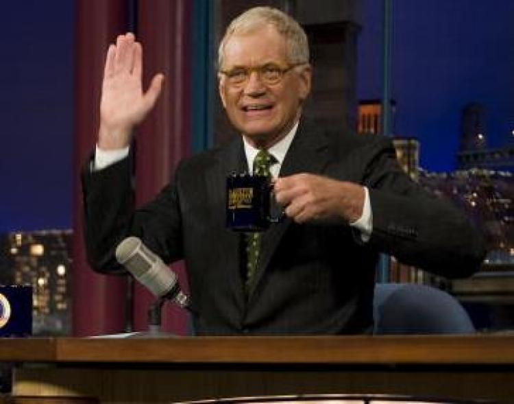 <a><img src="https://www.theepochtimes.com/assets/uploads/2015/09/ddl91006119.jpg" alt="David Letterman gestures during a taping of the 'Late Show with David Letterman' in New York. (Jim Watson/AFP/Getty Images)" title="David Letterman gestures during a taping of the 'Late Show with David Letterman' in New York. (Jim Watson/AFP/Getty Images)" width="320" class="size-medium wp-image-1825948"/></a>
