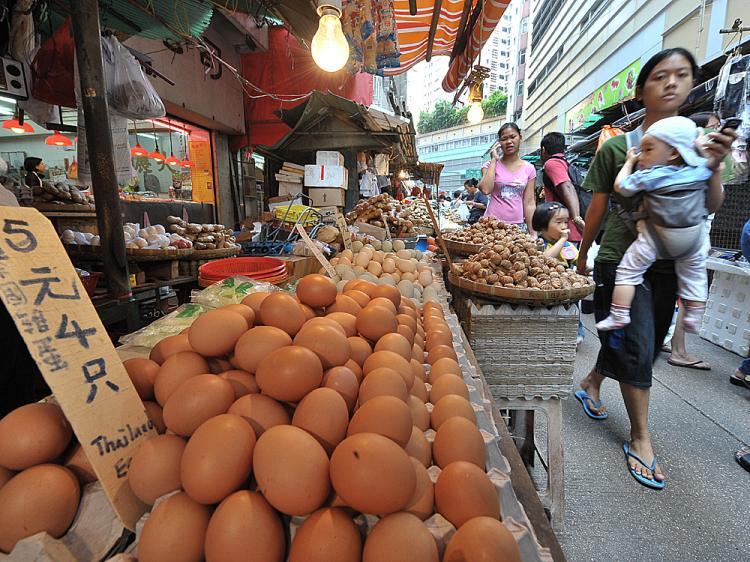 <a><img src="https://www.theepochtimes.com/assets/uploads/2015/09/dreggz83459100.jpg" alt="A vendor sells eggs from Thailand at a market stall in Hong Kong. Chinese eggs are now suspect after melamine-contaminated eggs turned up in Hong Kong.    (Mike Clarke/AFP/Getty Images)" title="A vendor sells eggs from Thailand at a market stall in Hong Kong. Chinese eggs are now suspect after melamine-contaminated eggs turned up in Hong Kong.    (Mike Clarke/AFP/Getty Images)" width="320" class="size-medium wp-image-1833094"/></a>