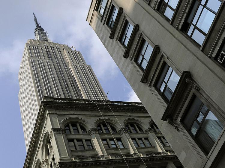 <a><img src="https://www.theepochtimes.com/assets/uploads/2015/09/emplire89578591.jpg" alt="A green makeover will reduce the Empire State Building's energy use by 38 percent, lower its annual energy cost by $4.4 million, and decrease its carbon emissions by 105 metric tons. (Timothy A. Clary/AFP/Getty Images)" title="A green makeover will reduce the Empire State Building's energy use by 38 percent, lower its annual energy cost by $4.4 million, and decrease its carbon emissions by 105 metric tons. (Timothy A. Clary/AFP/Getty Images)" width="320" class="size-medium wp-image-1824128"/></a>