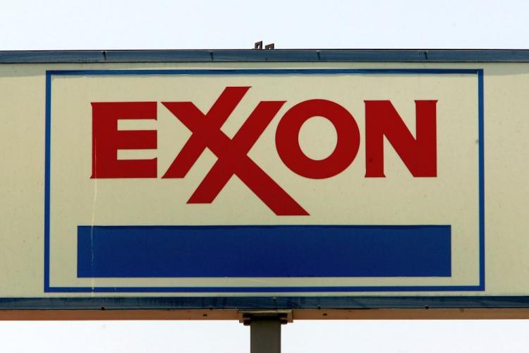 <a><img src="https://www.theepochtimes.com/assets/uploads/2015/09/exxon81556983.jpg" alt=" (David McNew/Getty Images)" title=" (David McNew/Getty Images)" width="320" class="size-medium wp-image-1824125"/></a>