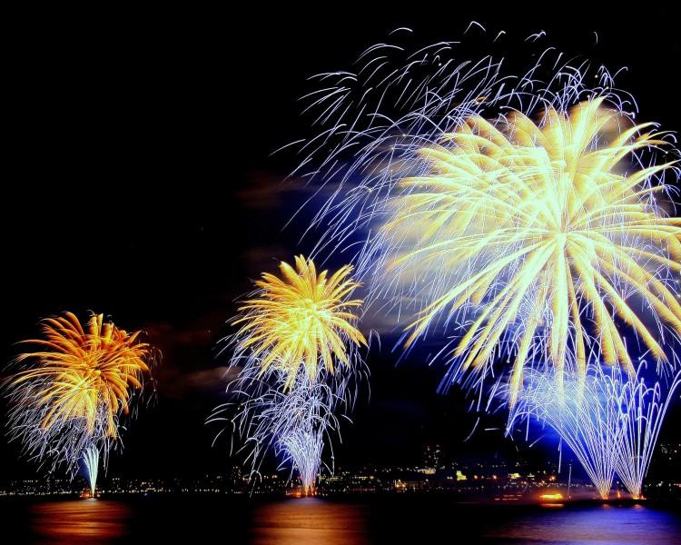 <a><img src="https://www.theepochtimes.com/assets/uploads/2015/09/fireworks1234323.jpg" alt="HAPPY 4TH: The 35th Annual Macy's 4th of July Fireworks will light up Manhattan's sky on Monday, July 4, at 9 p.m. (Courtesy of Barry Schwartz)" title="HAPPY 4TH: The 35th Annual Macy's 4th of July Fireworks will light up Manhattan's sky on Monday, July 4, at 9 p.m. (Courtesy of Barry Schwartz)" width="575" class="size-medium wp-image-1801508"/></a>