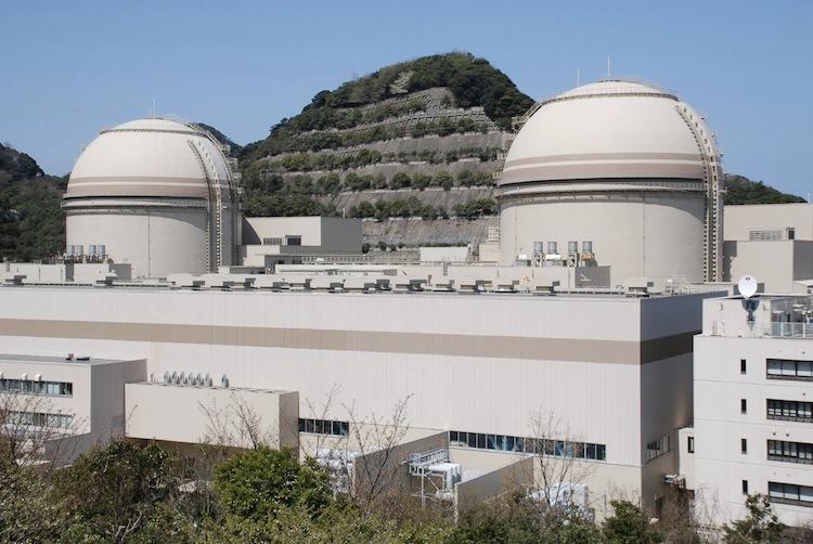 <a><img class="size-large wp-image-1787528" title="  The third (R) and fourth reactor buildings of the Oi nuclear power plant of the Kansai Electric Power Co (KEPCO) on April 12, at Oi town in Fukui prefecture, western Japan. (Jiji Press/AFP/Getty Images)" src="https://www.theepochtimes.com/assets/uploads/2015/09/fukui142827006.jpg" alt="" width="590" height="394"/></a>