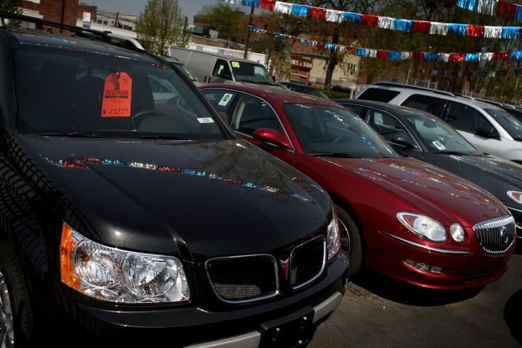 <a><img src="https://www.theepochtimes.com/assets/uploads/2015/09/gm_86237196.jpg" alt="Pontiac cars are displayed at a a General Motors dealership on April 27, 2009 in the Queens borough of New York City. GM has announced that it will be to cutting 21,000 Jobs and will eliminate the Pontiac brand. (Spencer Platt/Getty Images)" title="Pontiac cars are displayed at a a General Motors dealership on April 27, 2009 in the Queens borough of New York City. GM has announced that it will be to cutting 21,000 Jobs and will eliminate the Pontiac brand. (Spencer Platt/Getty Images)" width="320" class="size-medium wp-image-1828413"/></a>