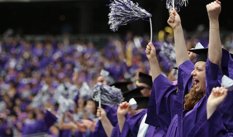 <a><img class="size-large wp-image-1786922" title="New York University Holds Commencement Ceremony At Yankee Stadium" src="https://www.theepochtimes.com/assets/uploads/2015/09/gradduation.jpg" alt="" width="588" height="440"/></a>