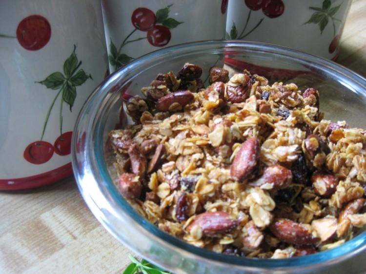 <a><img src="https://www.theepochtimes.com/assets/uploads/2015/09/granola007.jpg" alt="SUPER: Healthy Granola made with roasted nuts, ground flax and maple syrup. (Maureen Zebian/The Epoch Times)" title="SUPER: Healthy Granola made with roasted nuts, ground flax and maple syrup. (Maureen Zebian/The Epoch Times)" width="320" class="size-medium wp-image-1798324"/></a>