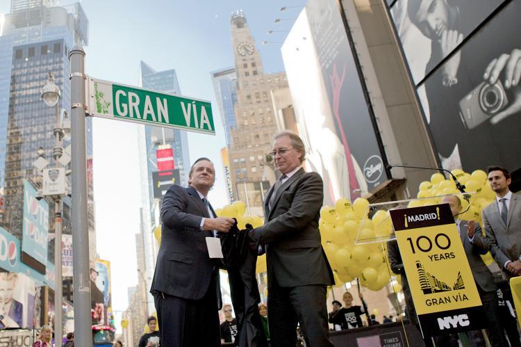 <a><img src="https://www.theepochtimes.com/assets/uploads/2015/09/granviaWEB.jpg" alt="New York City Deputy Mayor Robert Steel (L) NYC & Company CEO George Fertitta unveiled a street sign in Times Square on Wednesday designating Broadway as 'Gran Via' in honor of Madrid's main thoroughfare. The event was to promote tourism between the two c (Henry Lam/The Epoch Times)" title="New York City Deputy Mayor Robert Steel (L) NYC & Company CEO George Fertitta unveiled a street sign in Times Square on Wednesday designating Broadway as 'Gran Via' in honor of Madrid's main thoroughfare. The event was to promote tourism between the two c (Henry Lam/The Epoch Times)" width="320" class="size-medium wp-image-1813501"/></a>