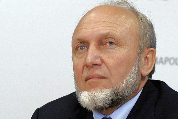 <a><img src="https://www.theepochtimes.com/assets/uploads/2015/09/greece103625035.jpg" alt="HANS-WERNER SINN: This 2008 file photo shows renowned German economist Hans-Werner Sinn, who says that Greek goods and services should be revised 20 to 30 percent cheaper in international markets in order for Greece regain economic stability." title="HANS-WERNER SINN: This 2008 file photo shows renowned German economist Hans-Werner Sinn, who says that Greek goods and services should be revised 20 to 30 percent cheaper in international markets in order for Greece regain economic stability." width="320" class="size-medium wp-image-1800872"/></a>