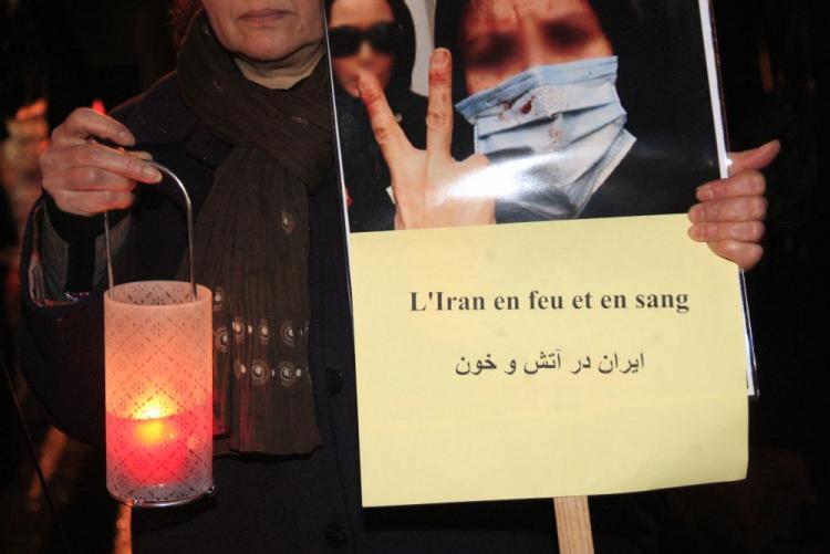<a><img src="https://www.theepochtimes.com/assets/uploads/2015/09/iran95480879.jpg" alt="Dozens of supporters of the Iranian opposition demonstrate on December 29, 2009 in Paris. (Mehdi Fedouach/AFP/Getty Images)" title="Dozens of supporters of the Iranian opposition demonstrate on December 29, 2009 in Paris. (Mehdi Fedouach/AFP/Getty Images)" width="320" class="size-medium wp-image-1824399"/></a>