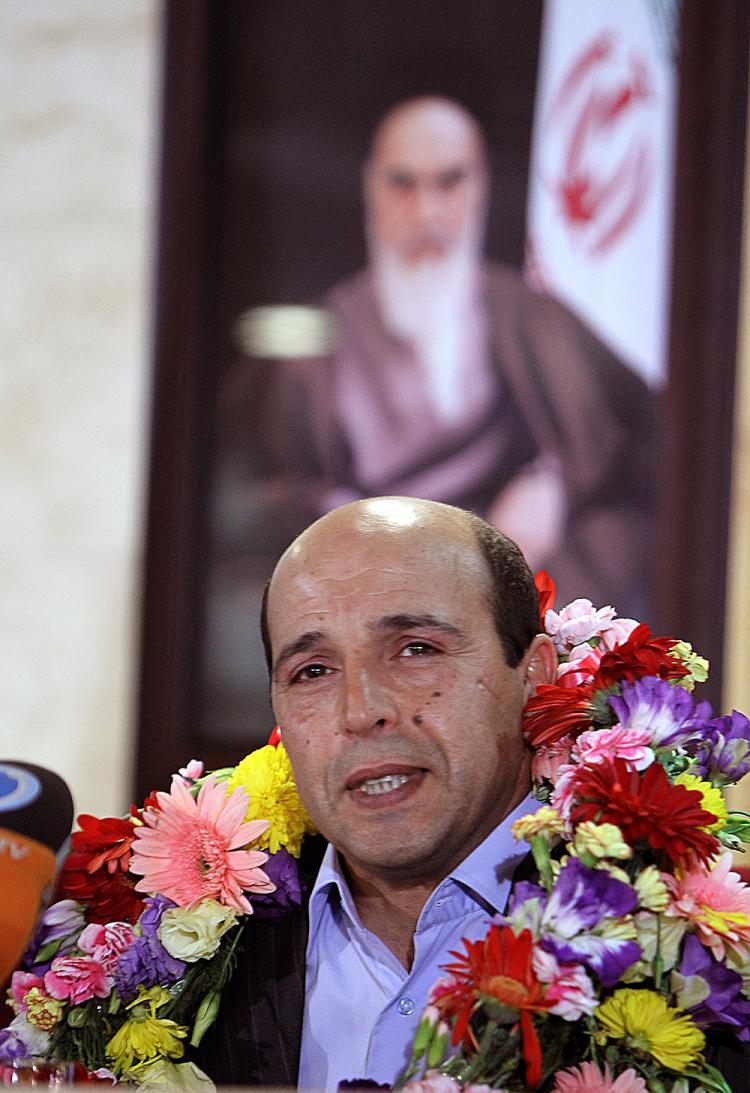 <a><img src="https://www.theepochtimes.com/assets/uploads/2015/09/irgent99965995.jpg" alt="Iranian agent Ali Vakili Rad arrives at Imam Khomeini Airport as he addresses journalists in Tehran, on May 18, 2010, after his release from a French prison. (Atta Kenare/AFP/Getty Images)" title="Iranian agent Ali Vakili Rad arrives at Imam Khomeini Airport as he addresses journalists in Tehran, on May 18, 2010, after his release from a French prison. (Atta Kenare/AFP/Getty Images)" width="320" class="size-medium wp-image-1819715"/></a>