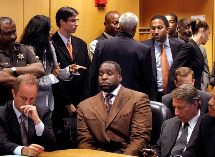 <a><img src="https://www.theepochtimes.com/assets/uploads/2015/09/kilpatrick.JPG" alt="MAYOR GUILTY: Detroit Mayor Kwame Kilpatrick (C) appears in Wayne County Circuit Court September 4, 2008 in Detroit, Michigan. Kilpatrick pleaded guilty to obstruction of justice related to a sex scandal case and agreed to resign as part of a plea deal.  (Bill Pugliano/Getty Images)" title="MAYOR GUILTY: Detroit Mayor Kwame Kilpatrick (C) appears in Wayne County Circuit Court September 4, 2008 in Detroit, Michigan. Kilpatrick pleaded guilty to obstruction of justice related to a sex scandal case and agreed to resign as part of a plea deal.  (Bill Pugliano/Getty Images)" width="320" class="size-medium wp-image-1833752"/></a>