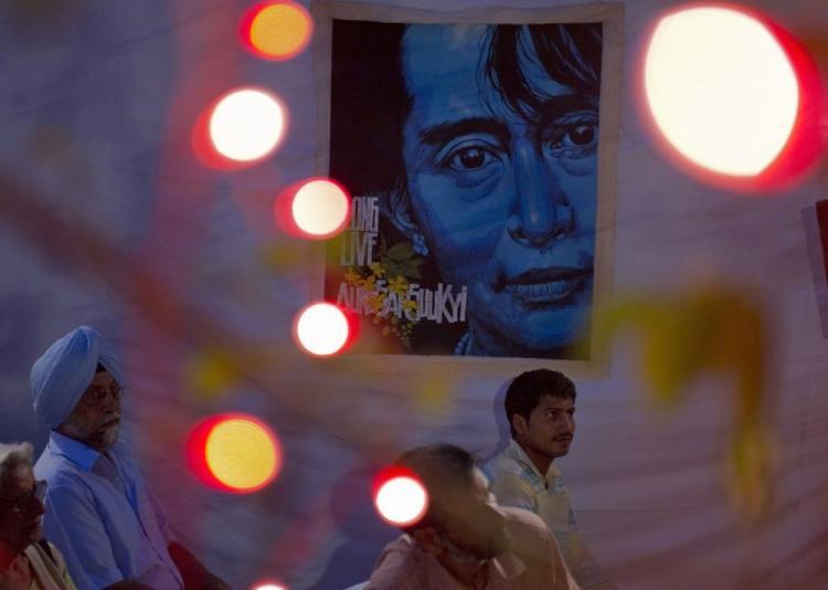 <a><img src="https://www.theepochtimes.com/assets/uploads/2015/09/kyi102224914.jpg" alt="Supporters of Aung San Suu Kyi celebrate her 65th birthday in New Delhi on June 19, 2010. (Manpreet Romana/AFP/Getty Images)" title="Supporters of Aung San Suu Kyi celebrate her 65th birthday in New Delhi on June 19, 2010. (Manpreet Romana/AFP/Getty Images)" width="320" class="size-medium wp-image-1818397"/></a>
