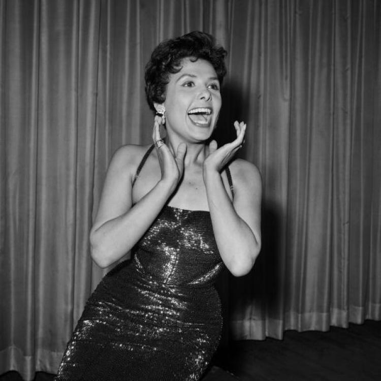 <a><img src="https://www.theepochtimes.com/assets/uploads/2015/09/lena_horne_97944526.jpg" alt="Lena Horne, born Lena Mary Calhoun Horne in 1917 in New York, US actress and Jazz singer. Here she is pictured in the 1950's. She died Sunday at age 92. (-/AFP/Getty Images)" title="Lena Horne, born Lena Mary Calhoun Horne in 1917 in New York, US actress and Jazz singer. Here she is pictured in the 1950's. She died Sunday at age 92. (-/AFP/Getty Images)" width="320" class="size-medium wp-image-1820052"/></a>