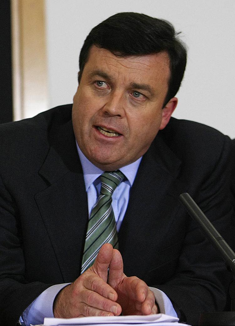 <a><img src="https://www.theepochtimes.com/assets/uploads/2015/09/lenihan91985268.jpg" alt="Irish Minister for Finance Brian Lenihan speaks with the media during a press conference. (AFP/Getty Images)" title="Irish Minister for Finance Brian Lenihan speaks with the media during a press conference. (AFP/Getty Images)" width="320" class="size-medium wp-image-1822490"/></a>