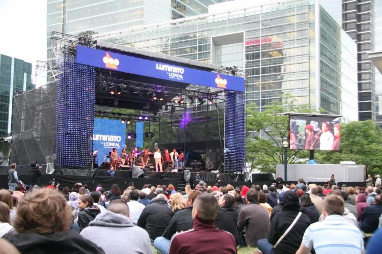 <a><img src="https://www.theepochtimes.com/assets/uploads/2015/09/luminato.JPG" alt="Ontarians place more importance on attending live events than participating in media-based arts such as listening to music on the radio or reading books, according to a study commissioned by the Ontario Arts Council.  (Kristina Skorbach/The Epoch Times)" title="Ontarians place more importance on attending live events than participating in media-based arts such as listening to music on the radio or reading books, according to a study commissioned by the Ontario Arts Council.  (Kristina Skorbach/The Epoch Times)" width="320" class="size-medium wp-image-1796115"/></a>