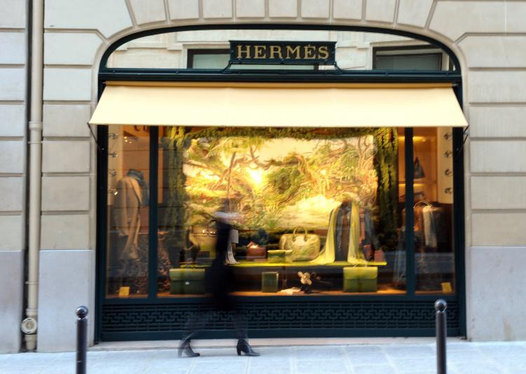 <a><img src="https://www.theepochtimes.com/assets/uploads/2015/09/lvlv." alt="Picture of a French luxury goods firm Hermes' shop taken on October 25, 2010 in Paris. The manner in which LVMH chose to buy derivatives of Hermes shares in order to gain ownership is to be evaluated. (Miguel Medina/AFP/Getty Images)" title="Picture of a French luxury goods firm Hermes' shop taken on October 25, 2010 in Paris. The manner in which LVMH chose to buy derivatives of Hermes shares in order to gain ownership is to be evaluated. (Miguel Medina/AFP/Getty Images)" width="300" class="size-medium wp-image-1803809"/></a>