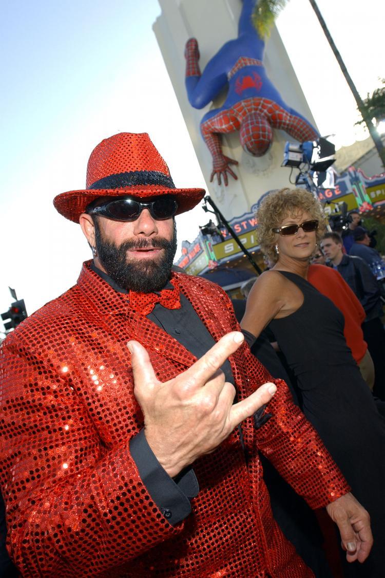 <a><img src="https://www.theepochtimes.com/assets/uploads/2015/09/macho_man_1538389.jpg" alt="In this file photo, pro-wrestler 'Macho Man' Randy Savage arrives at the premiere of a film in Los Angeles, CA. Randy Savage died in a car accident in Florida on May 20. (Vince Bucci/Getty Images)" title="In this file photo, pro-wrestler 'Macho Man' Randy Savage arrives at the premiere of a film in Los Angeles, CA. Randy Savage died in a car accident in Florida on May 20. (Vince Bucci/Getty Images)" width="320" class="size-medium wp-image-1803793"/></a>