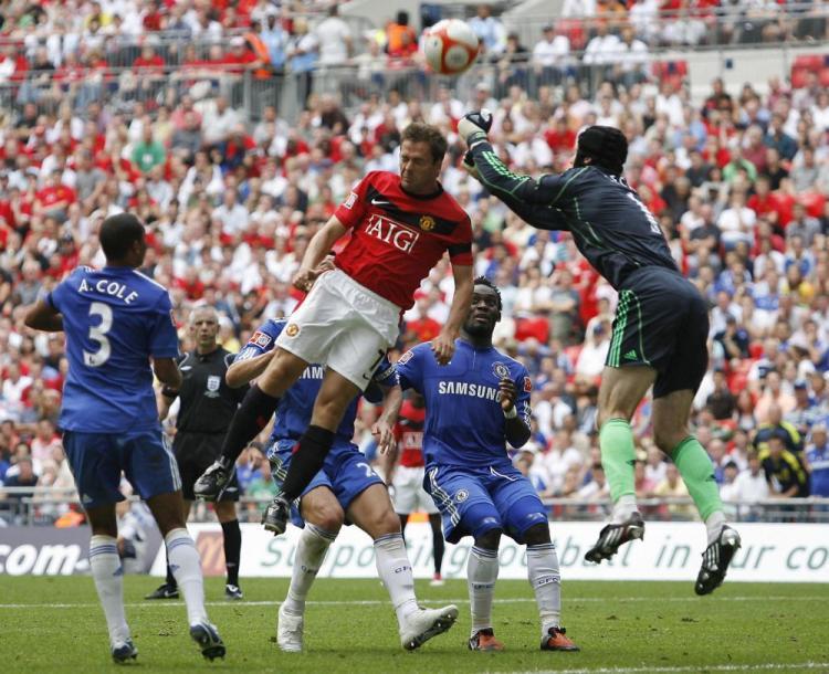 <a><img src="https://www.theepochtimes.com/assets/uploads/2015/09/man89717976.jpg" alt="The traditional curtain-raiser to the English Premier League season, the Community Shield, was won by Chelsea in a penalty shoot-out over Manchester United. (Ian Kington/AFP/Getty Images)" title="The traditional curtain-raiser to the English Premier League season, the Community Shield, was won by Chelsea in a penalty shoot-out over Manchester United. (Ian Kington/AFP/Getty Images)" width="320" class="size-medium wp-image-1825371"/></a>