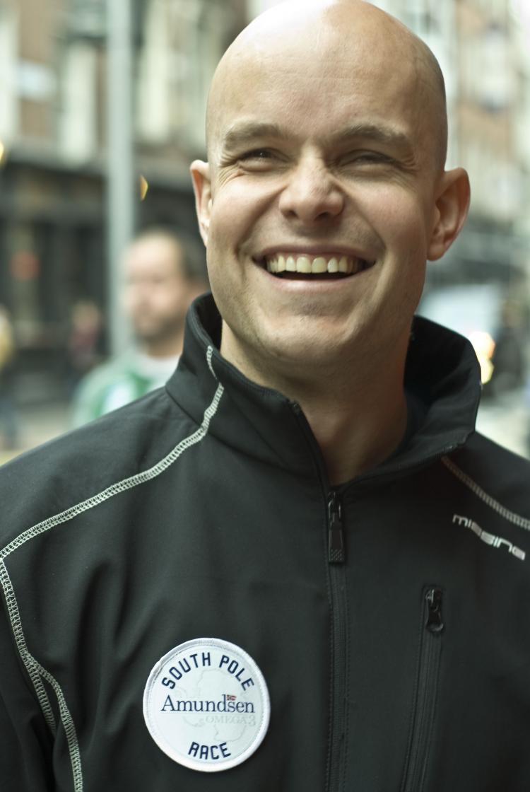 <a><img src="https://www.theepochtimes.com/assets/uploads/2015/09/mark3.jpg" alt="Mark Pollock in Dublin, December 2008, prior to his departure for the South Pole, where he became the first blind man to track to the South Pole. (Martin Murphy/The Epoch Times)" title="Mark Pollock in Dublin, December 2008, prior to his departure for the South Pole, where he became the first blind man to track to the South Pole. (Martin Murphy/The Epoch Times)" width="320" class="size-medium wp-image-1810073"/></a>