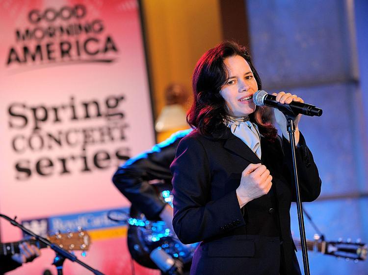 <a><img src="https://www.theepochtimes.com/assets/uploads/2015/09/mechant98429911.jpg" alt="Singer Natalie Merchant performs on ABC's 'Good Morning America' at ABC News' 'Good Morning America' Times Square Studio on April 13, 2010 in New York City. (Jemal Countess/Getty Images)" title="Singer Natalie Merchant performs on ABC's 'Good Morning America' at ABC News' 'Good Morning America' Times Square Studio on April 13, 2010 in New York City. (Jemal Countess/Getty Images)" width="320" class="size-medium wp-image-1821131"/></a>