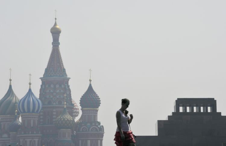 <a><img src="https://www.theepochtimes.com/assets/uploads/2015/09/mhzmhz." alt="Smog from forest and peat bog fires can be seen on Red Square in central Moscow on July 26. The Russian capital was blanketed in a heavy cloud of smog caused by intense heat and drought this summer. (Natalia Kolesnikova/AFP/Getty Images)" title="Smog from forest and peat bog fires can be seen on Red Square in central Moscow on July 26. The Russian capital was blanketed in a heavy cloud of smog caused by intense heat and drought this summer. (Natalia Kolesnikova/AFP/Getty Images)" width="300" class="size-medium wp-image-1816868"/></a>
