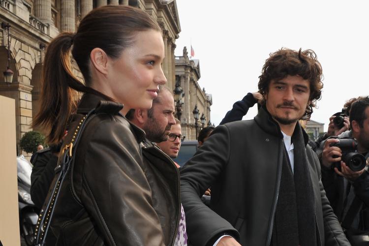 <a><img src="https://www.theepochtimes.com/assets/uploads/2015/09/miranda_kerr_orlando_bloom_104562238.jpg" alt="Miranda Kerr and Orlando Bloom depart from the Balenciaga Ready to Wear Spring/Summer 2011 show during Paris Fashion Week on Sept. 30, 2010 in Paris, France. (Pascal Le Segretain/Getty Images)" title="Miranda Kerr and Orlando Bloom depart from the Balenciaga Ready to Wear Spring/Summer 2011 show during Paris Fashion Week on Sept. 30, 2010 in Paris, France. (Pascal Le Segretain/Getty Images)" width="320" class="size-medium wp-image-1809939"/></a>