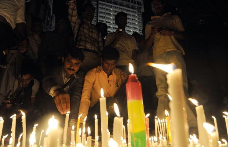 <a><img src="https://www.theepochtimes.com/assets/uploads/2015/09/mumbai_93434798.jpg" alt="Indians light candles in memory of 2008's terror attack victims outside the landmark Taj Mahal hotel in Mumbai on November 26, 2009. One of the attackers was sentenced to death on Thursday by an Indian court. (Indranil Mukherjee/AFP/Getty Images)" title="Indians light candles in memory of 2008's terror attack victims outside the landmark Taj Mahal hotel in Mumbai on November 26, 2009. One of the attackers was sentenced to death on Thursday by an Indian court. (Indranil Mukherjee/AFP/Getty Images)" width="320" class="size-medium wp-image-1820210"/></a>