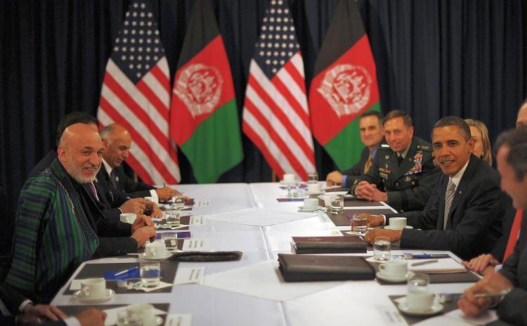 <a><img src="https://www.theepochtimes.com/assets/uploads/2015/09/nato107035830.jpg" alt="US President Barack Obama (R) holds a bi-lateral meeting with Afghanistan President Hamid Karzai (L) during the NATO meetings on November 20, 2010 in Lisbon. (Tim Sloan/AFP/Getty Images)" title="US President Barack Obama (R) holds a bi-lateral meeting with Afghanistan President Hamid Karzai (L) during the NATO meetings on November 20, 2010 in Lisbon. (Tim Sloan/AFP/Getty Images)" width="320" class="size-medium wp-image-1811852"/></a>