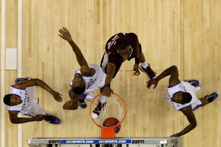 <a><img src="https://www.theepochtimes.com/assets/uploads/2015/09/ncaa_97700046.jpg" alt="Jarvis Varnado #32 of the Mississippi State Bulldogs dunks against Perry Stevenson #21 of the Kentucky Wildcats during the final of the SEC Men's Basketball Tournament at the Bridgestone Arena on Mar 14, 2010 in Tennessee. NCAA released their 2010 bracket (Andy Lyons/Getty Images)" title="Jarvis Varnado #32 of the Mississippi State Bulldogs dunks against Perry Stevenson #21 of the Kentucky Wildcats during the final of the SEC Men's Basketball Tournament at the Bridgestone Arena on Mar 14, 2010 in Tennessee. NCAA released their 2010 bracket (Andy Lyons/Getty Images)" width="320" class="size-medium wp-image-1822123"/></a>