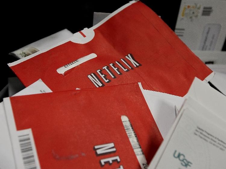 <a><img src="https://www.theepochtimes.com/assets/uploads/2015/09/netflix_98155523.jpg" alt="NETFLIX GROWING: Red Netflix envelopes sit in a bin of mail at the U.S. Post Office sort center in San Francisco, Calif. on March 30, 2010. Netflix surpassed it's own expectations to end 2010 with just over 20 million subscribers. (Justin Sullivan/Getty Images)" title="NETFLIX GROWING: Red Netflix envelopes sit in a bin of mail at the U.S. Post Office sort center in San Francisco, Calif. on March 30, 2010. Netflix surpassed it's own expectations to end 2010 with just over 20 million subscribers. (Justin Sullivan/Getty Images)" width="320" class="size-medium wp-image-1809098"/></a>