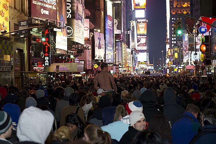 <a><img src="https://www.theepochtimes.com/assets/uploads/2015/09/new_years_times_square_BDC3910.jpg" alt="Ball Drop 2011 Countdown: As the iconic Times Square ball is about to drop, New Yorkers and travelers have gathered at the crossroad of the world to live the once-in-a-lifetime experience. (Edward Dai/The Epoch Times)" title="Ball Drop 2011 Countdown: As the iconic Times Square ball is about to drop, New Yorkers and travelers have gathered at the crossroad of the world to live the once-in-a-lifetime experience. (Edward Dai/The Epoch Times)" width="320" class="size-medium wp-image-1810254"/></a>
