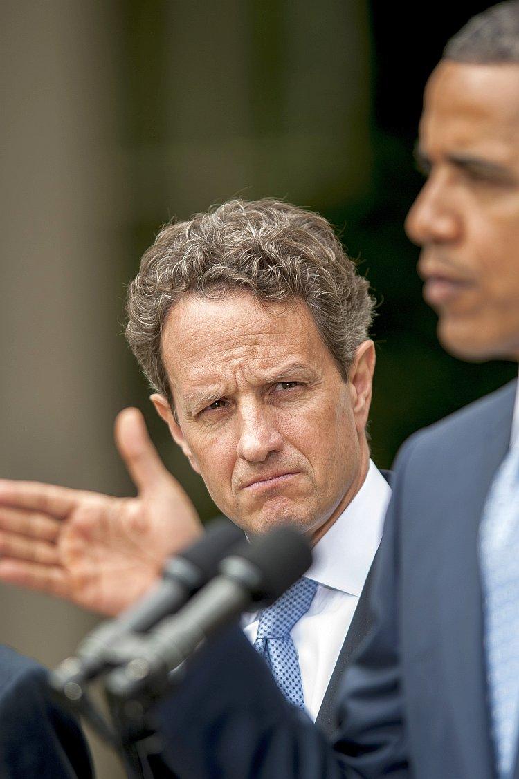 <a><img class="size-large wp-image-1788966" title="Treasury Secretary Timothy Geithner" src="https://www.theepochtimes.com/assets/uploads/2015/09/obamaOil_143006189.jpg" alt="Treasury Secretary Timothy Geithner" width="274" height="413"/></a>