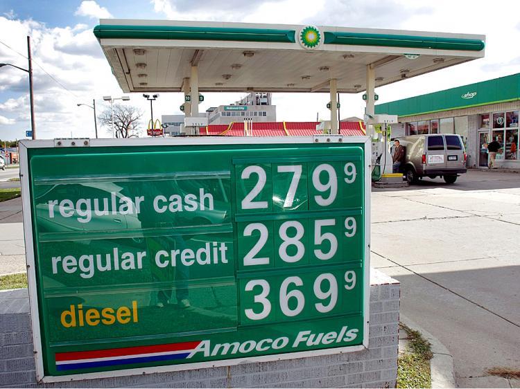 <a><img src="https://www.theepochtimes.com/assets/uploads/2015/09/okmmmmmm83329938.jpg" alt="The cash price for regular unleaded gas for $2.79 is displayed at a BP station October 17, 2008 in Royal Oak, Michigan.    (Bill Pugliano/Getty Images)" title="The cash price for regular unleaded gas for $2.79 is displayed at a BP station October 17, 2008 in Royal Oak, Michigan.    (Bill Pugliano/Getty Images)" width="320" class="size-medium wp-image-1833326"/></a>