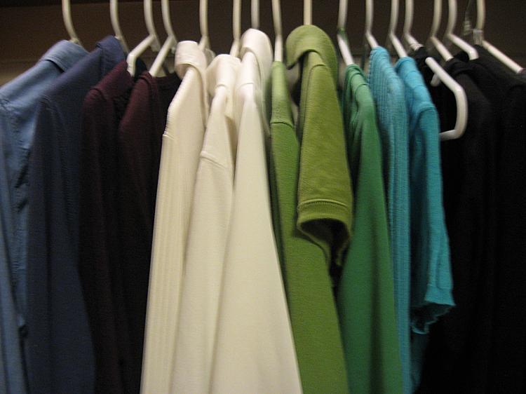 <a><img src="https://www.theepochtimes.com/assets/uploads/2015/09/organize.jpg" alt="To keep your closet organized, color code shirts and light weight sweaters. (Maureen Zebian/The Epoch Times)" title="To keep your closet organized, color code shirts and light weight sweaters. (Maureen Zebian/The Epoch Times)" width="320" class="size-medium wp-image-1826763"/></a>