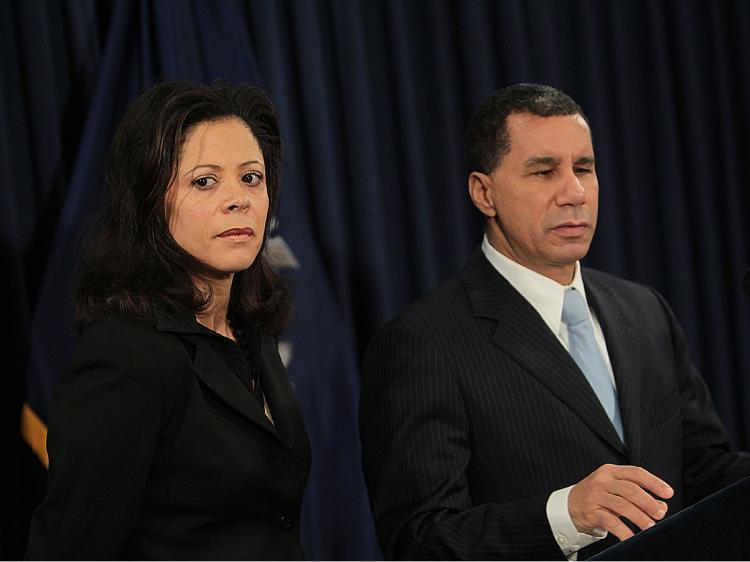 <a><img src="https://www.theepochtimes.com/assets/uploads/2015/09/pats97105751.jpg" alt="New York governor David Paterson (R) stands with his wife Michelle Paige Paterson (L) as he announces that he will not run, February 26, 2010. (Chris Hondros/Getty Images)" title="New York governor David Paterson (R) stands with his wife Michelle Paige Paterson (L) as he announces that he will not run, February 26, 2010. (Chris Hondros/Getty Images)" width="320" class="size-medium wp-image-1822531"/></a>