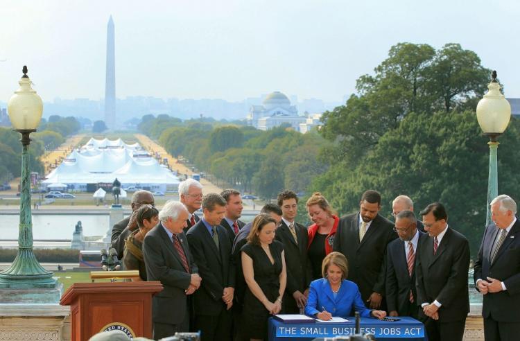 <a><img src="https://www.theepochtimes.com/assets/uploads/2015/09/pelosi104385774.jpg" alt="House Speaker Nancy Pelosi And House Democrats Sign Small Business Jobs Act. (Mark Wilson/Getty Images)" title="House Speaker Nancy Pelosi And House Democrats Sign Small Business Jobs Act. (Mark Wilson/Getty Images)" width="320" class="size-medium wp-image-1814214"/></a>