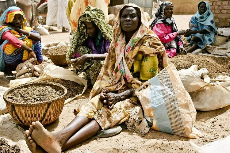 <a><img src="https://www.theepochtimes.com/assets/uploads/2015/09/poor71004786.jpg" alt="Sudanese women are seen selling tobacco at the Tawila market, May 21, 2006. The International Tobacco Growers Association said the jobs of millions of African tobacco growers are at risk.  (Ramzi Haidar/Getty Iamges)" title="Sudanese women are seen selling tobacco at the Tawila market, May 21, 2006. The International Tobacco Growers Association said the jobs of millions of African tobacco growers are at risk.  (Ramzi Haidar/Getty Iamges)" width="320" class="size-medium wp-image-1818197"/></a>