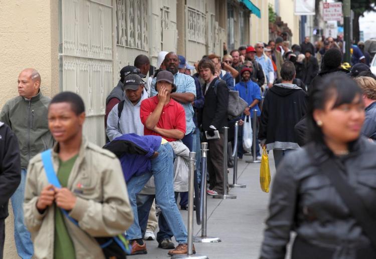 <a><img src="https://www.theepochtimes.com/assets/uploads/2015/09/poverty104161681.jpg" alt="People line up to receive a free meal at the St. Anthony foundation dining room in San Francisco, California. The U.S. poverty rate increased to a 14.3 percent in 2009, the highest level since 1994. (Justin Sullivan/Getty Images)" title="People line up to receive a free meal at the St. Anthony foundation dining room in San Francisco, California. The U.S. poverty rate increased to a 14.3 percent in 2009, the highest level since 1994. (Justin Sullivan/Getty Images)" width="320" class="size-medium wp-image-1814469"/></a>