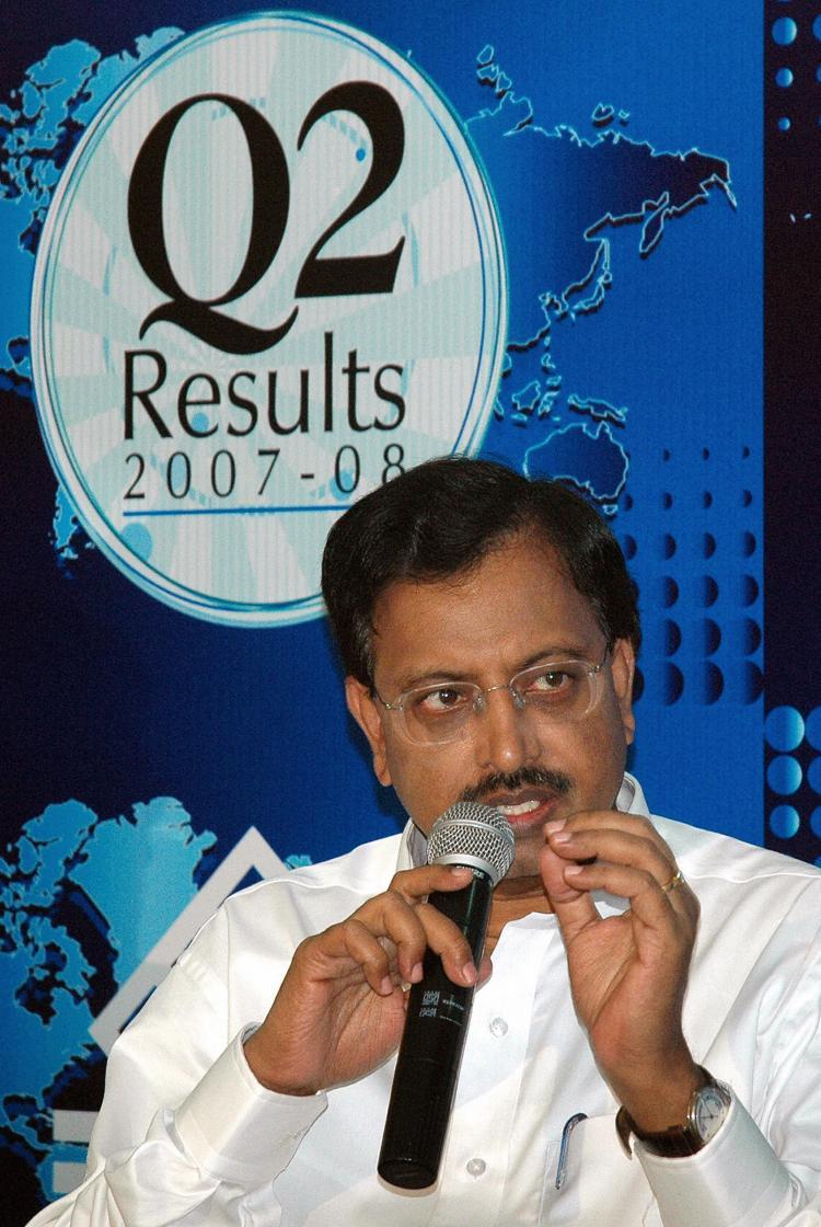 <a><img src="https://www.theepochtimes.com/assets/uploads/2015/09/raju77452083.jpg" alt="Chairman and Managing Director, Satyam Computers Services Limited, Ramalinga Raju speaks during a press conference, in Hyderabad 23 October 2007, when times were easier before the scandal. (Noah Seelam/AFP/Getty Images)" title="Chairman and Managing Director, Satyam Computers Services Limited, Ramalinga Raju speaks during a press conference, in Hyderabad 23 October 2007, when times were easier before the scandal. (Noah Seelam/AFP/Getty Images)" width="320" class="size-medium wp-image-1831018"/></a>