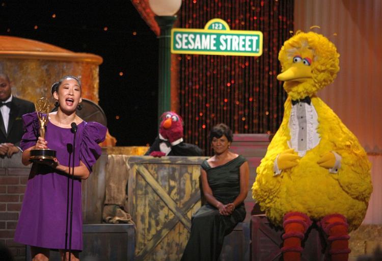 <a><img src="https://www.theepochtimes.com/assets/uploads/2015/09/sesame90190973.jpg" alt="Actress Sandra Oh presents the cast of 'Sesame Street' with the Emmy Lifetime Achievemnet Award during the 36th Annual Daytime Emmy Awards on August 30, 2009. 'Sesame Street' commemorates its 40th anniversary on November 10. (John Shearer/Getty Images for ATI)" title="Actress Sandra Oh presents the cast of 'Sesame Street' with the Emmy Lifetime Achievemnet Award during the 36th Annual Daytime Emmy Awards on August 30, 2009. 'Sesame Street' commemorates its 40th anniversary on November 10. (John Shearer/Getty Images for ATI)" width="320" class="size-medium wp-image-1825362"/></a>