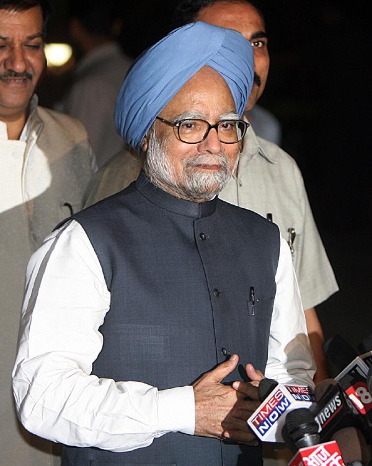 <a><img src="https://www.theepochtimes.com/assets/uploads/2015/09/singhh82033484.jpg" alt="Indian Prime Minister Manmohan Singh talks to media representatives after the vote of confidence at Parliament house in New Delhi on July 22, 2008. (Raveendran/AFP/Getty Images)" title="Indian Prime Minister Manmohan Singh talks to media representatives after the vote of confidence at Parliament house in New Delhi on July 22, 2008. (Raveendran/AFP/Getty Images)" width="320" class="size-medium wp-image-1834841"/></a>