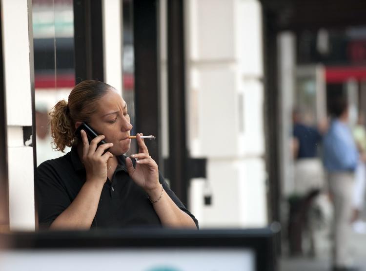 <a><img src="https://www.theepochtimes.com/assets/uploads/2015/09/smoking102722966.jpg" alt="Lung cancer patients can be subject to stigma because of the disease's association with smoking, according to a new 16-country survey. (Don Emmert/AFP/Getty Images)" title="Lung cancer patients can be subject to stigma because of the disease's association with smoking, according to a new 16-country survey. (Don Emmert/AFP/Getty Images)" width="320" class="size-medium wp-image-1817394"/></a>