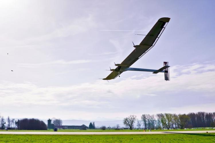 <a><img src="https://www.theepochtimes.com/assets/uploads/2015/09/solar-impulse-98300280.jpg" alt="The Solar Impulse aircraft, a pioneering Swiss bid to fly around the world on solar energy, takes off on its first test flight on April 7 from Payerne's air base, western Switzerland.  (Fabrice Coffrini/AFP/Getty Images)" title="The Solar Impulse aircraft, a pioneering Swiss bid to fly around the world on solar energy, takes off on its first test flight on April 7 from Payerne's air base, western Switzerland.  (Fabrice Coffrini/AFP/Getty Images)" width="320" class="size-medium wp-image-1821309"/></a>