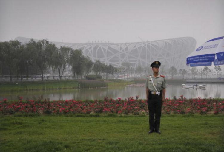 <a><img src="https://www.theepochtimes.com/assets/uploads/2015/09/sorespot.jpg" alt="Beijing's National Stadium, the Bird's Nest, under Para-military police guard.Beijing was awarded the Olympic Games venue seven years ago. Despite the Birds Nest, no one can fly free, like a bird emerging from its nest. (Peter Parks/AFP/Getty)" title="Beijing's National Stadium, the Bird's Nest, under Para-military police guard.Beijing was awarded the Olympic Games venue seven years ago. Despite the Birds Nest, no one can fly free, like a bird emerging from its nest. (Peter Parks/AFP/Getty)" width="320" class="size-medium wp-image-1834954"/></a>