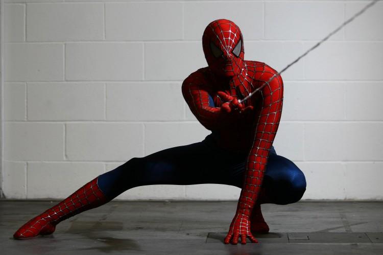 <a><img class="size-full wp-image-1769912" src="https://www.theepochtimes.com/assets/uploads/2015/09/spiderman.jpg" alt="An actor dressed as Spiderman poses for a photo. (Jordan Mansfield/Getty Images) " width="750" height="499"/></a>