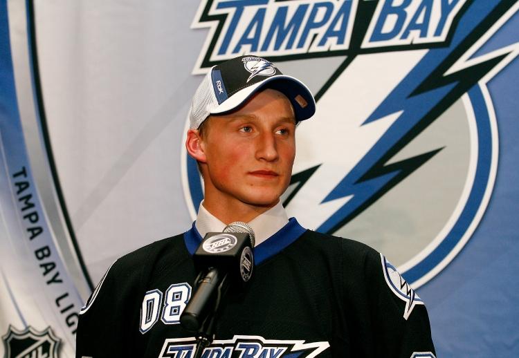 <a><img src="https://www.theepochtimes.com/assets/uploads/2015/09/stamk81651143.jpg" alt="Steve Stamkos was chosen by the Tampa Bay Lightning in the NHL entry draft in Ottawa, Canada, last Friday. (Richard Wolowicz/Getty Images)" title="Steve Stamkos was chosen by the Tampa Bay Lightning in the NHL entry draft in Ottawa, Canada, last Friday. (Richard Wolowicz/Getty Images)" width="320" class="size-medium wp-image-1835136"/></a>