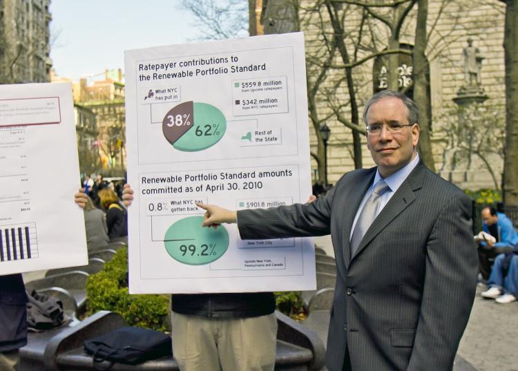 <a><img src="https://www.theepochtimes.com/assets/uploads/2015/09/stringer85PZ.jpg" alt="FAIR SHARE: Manhattan Borough President Scott Stronger points at a chart showing the share of renewable energy projects New York City has received from the state. (Phoebe Zheng/The Epoch Times )" title="FAIR SHARE: Manhattan Borough President Scott Stronger points at a chart showing the share of renewable energy projects New York City has received from the state. (Phoebe Zheng/The Epoch Times )" width="320" class="size-medium wp-image-1805420"/></a>