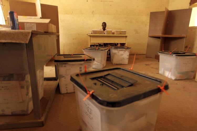 <a><img src="https://www.theepochtimes.com/assets/uploads/2015/09/sudan98471833.jpg" alt="A Sudanese electoral employee watches over filled ballot boxes at a polling station in Khartoum on April 15. Sudanese had one last day to cast ballots as landmark elections wrapped up, but concerns over tensions increased as some candidates alleged violations in some areas. (PATRICK BAZ Patrick Baz/AFP/Getty Images)" title="A Sudanese electoral employee watches over filled ballot boxes at a polling station in Khartoum on April 15. Sudanese had one last day to cast ballots as landmark elections wrapped up, but concerns over tensions increased as some candidates alleged violations in some areas. (PATRICK BAZ Patrick Baz/AFP/Getty Images)" width="320" class="size-medium wp-image-1821008"/></a>