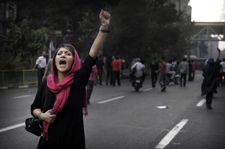 <a><img src="https://www.theepochtimes.com/assets/uploads/2015/09/tehran_youth_protest.jpg" alt="A young girl shouts slogans in protest during riots in Tehran. Youth are at the front of the Green Movement protesting against the standing government. (Olivier Laban-Mattei/AFP/Getty Images)" title="A young girl shouts slogans in protest during riots in Tehran. Youth are at the front of the Green Movement protesting against the standing government. (Olivier Laban-Mattei/AFP/Getty Images)" width="320" class="size-medium wp-image-1815497"/></a>